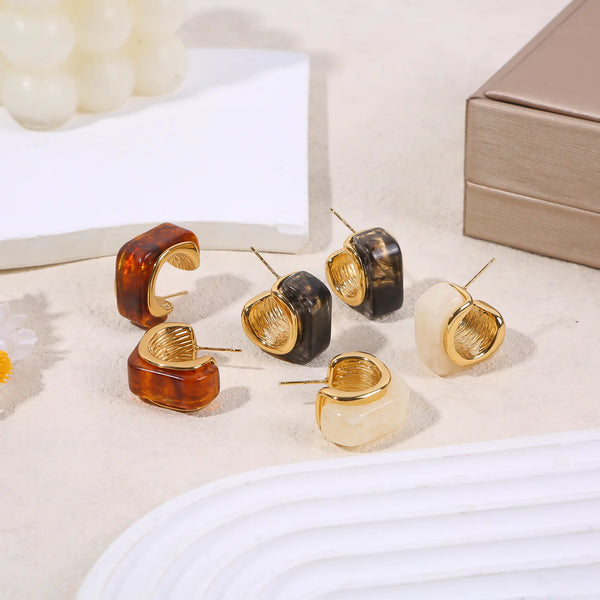 Eclat Paris Marbled Amber Brown Resin Stud Earrings