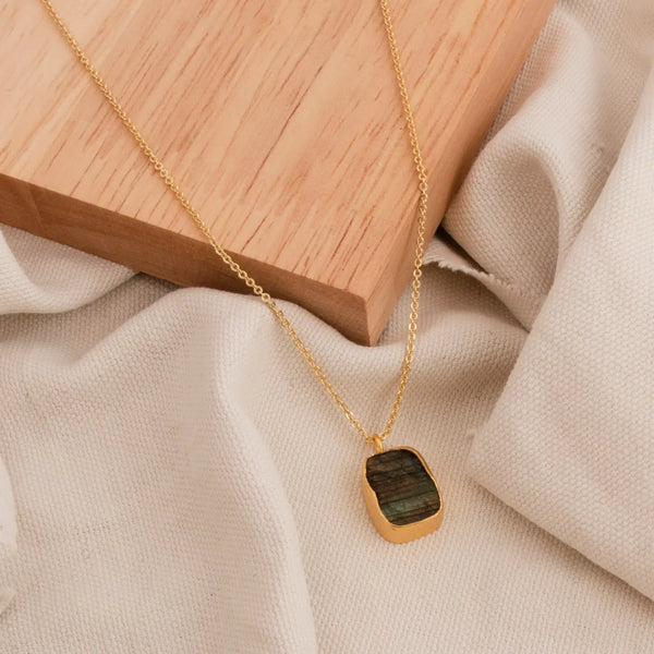 El Joyero Raw Labradorite Gemstone Necklace