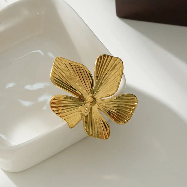 Eclat Paris Gold Flower Adjustable Statement  Ring