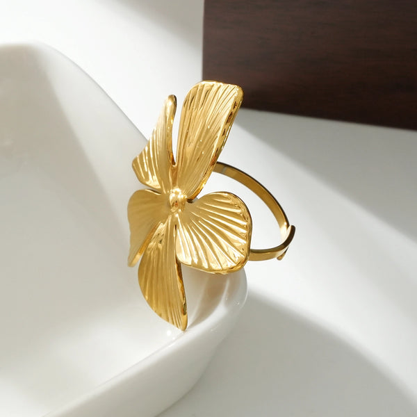 Eclat Paris Gold Flower Adjustable Statement  Ring